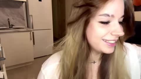 Janni online show from November 2025 05:46:01 PM