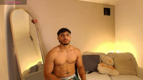 janomar01 online show from April 2026 06:25:02 PM