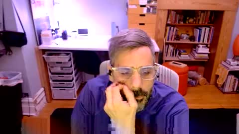 Snapshot of jareth_returns chatting on March 2025 04:17:02 AM jareth_returns online show from March 2025 04:17:02 AM