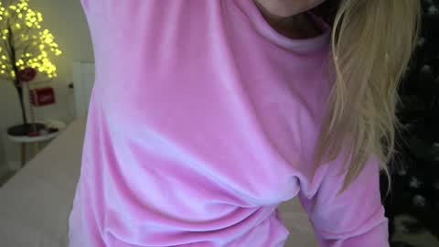 Snapshot of jasminegrayy chatting on December 2024 12:08:02 PM Jasmine online show from December 2024 12:08:02 PM