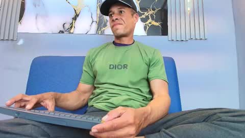 Snapshot of jason_tomas chatting on February 2026 07:32:02 PM Jason online show from February 2026 07:32:02 PM