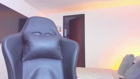 JBrooksXx online show from September 2025 06:46:02 PM