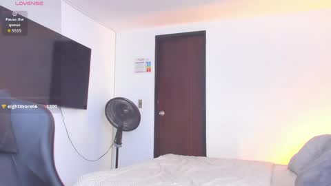 JBrooksXx online show from October 2025 07:56:02 PM