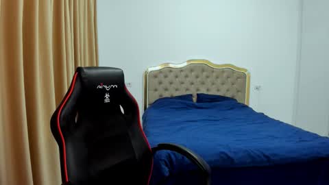  Javi  online show from October 2025 09:48:01 PM