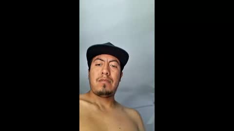 javier_jr26 online show from May 2026 04:00:01 PM