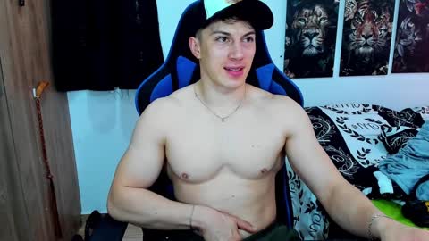 Javier online show from December 2024 08:29:01 PM