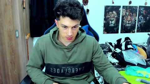 Javier online show from December 2024 12:28:01 AM