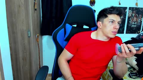 Javier online show from January 2025 08:54:02 PM