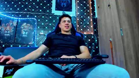 Javier online show from September 2025 05:57:02 PM