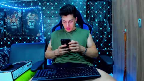 Javier online show from September 2025 11:37:01 PM