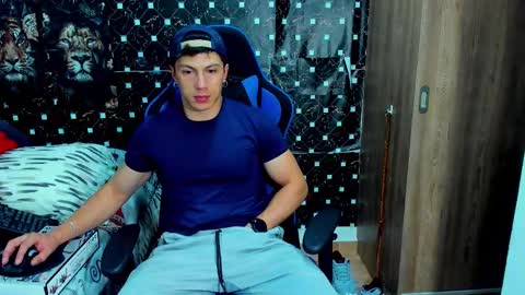 Javier online show from January 2026 06:16:01 AM