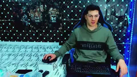 Javier online show from June 2026 06:52:02 AM