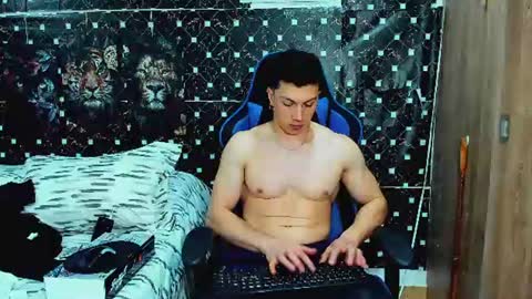 Snapshot of javiersexymann chatting on June 2026 01:23:02 AM Javier online show from June 2026 01:23:02 AM