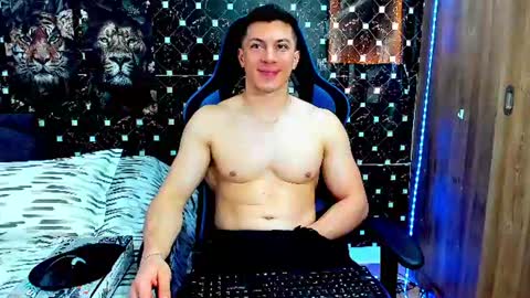 Snapshot of javiersexymann chatting on July 2026 05:39:01 PM Javier online show from July 2026 05:39:01 PM