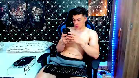 Snapshot of javiersexymann chatting on July 2026 06:43:02 PM Javier online show from July 2026 06:43:02 PM