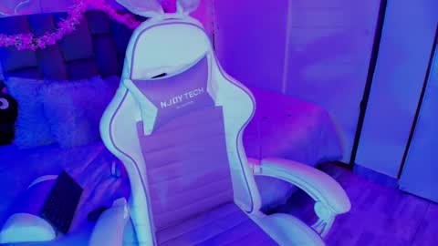 Jayen online show from March 2025 08:31:02 PM