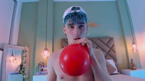 Snapshot of jaydenvillalobos chatting on September 2025 07:57:02 PM jaydenvillalobos online show from September 2025 07:57:02 PM