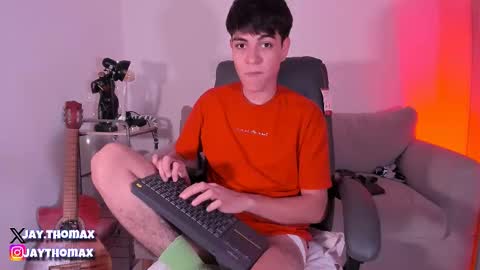 jaythomax online show from February 2025 09:28:01 PM