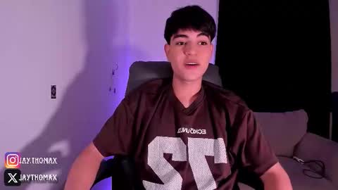 jaythomax online show from September 2025 01:32:02 AM