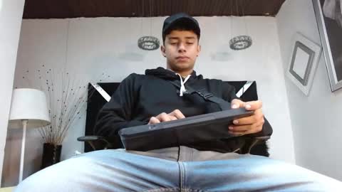 jaze_bradley online show from March 2025 11:09:02 AM