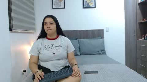 Jazmin and Scarlett online show from May 2026 09:37:01 AM