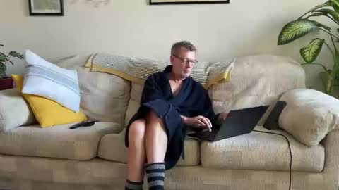 Jon online show from November 2025 01:44:02 PM