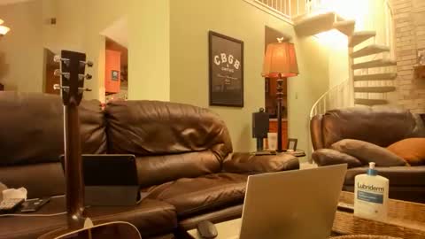 JDinEuless online show from November 2025 03:28:02 PM