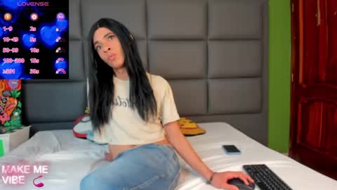 J E A N online show from February 2025 05:37:01 AM
