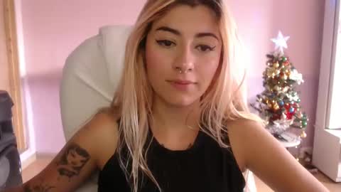 Snapshot of jean_monroe chatting on December 2024 04:10:02 PM Jean online show from December 2024 04:10:02 PM