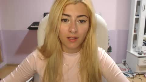 Snapshot of jean_monroe chatting on March 2025 12:33:02 AM Jean online show from March 2025 12:33:02 AM