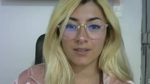 Snapshot of jean_monroe chatting on September 2025 10:33:02 PM Jean online show from September 2025 10:33:02 PM