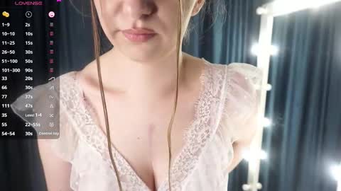 Haily online show from October 2025 05:14:01 PM