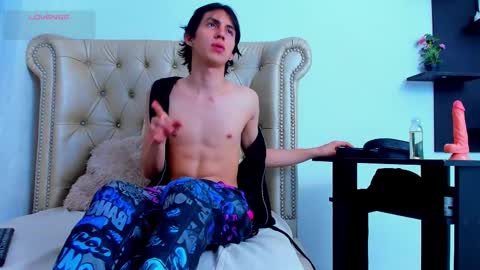 jeanram018 online show from March 2025 12:09:01 PM