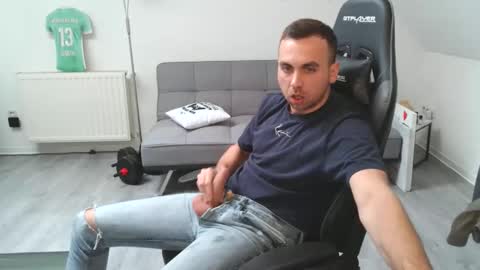 Snapshot of jeansjunge96 chatting on November 2025 01:22:01 PM jeansjunge96 online show from November 2025 01:22:01 PM