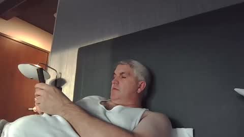 dadbody71 online show from February 2025 11:36:02 PM