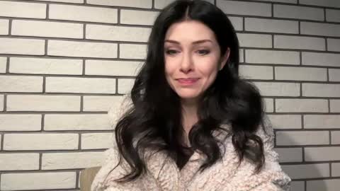 Snapshot of jeffreycola chatting on November 2025 07:17:01 PM jennifer bones online show from November 2025 07:17:01 PM