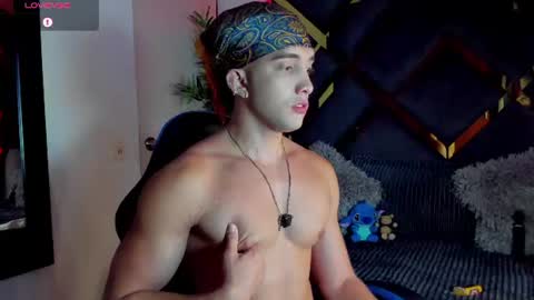 Snapshot of jeicob_stone1 chatting on June 2026 02:36:02 AM JEICOB STONE online show from June 2026 02:36:02 AM