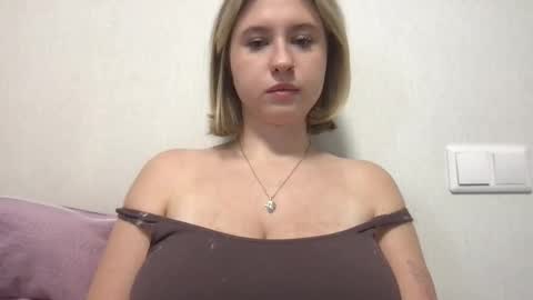 Inna  online show from November 2025 08:13:02 AM