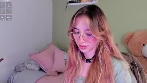 Snapshot of jelly_w5 chatting on June 2026 01:56:01 AM Jelly online show from June 2026 01:56:01 AM