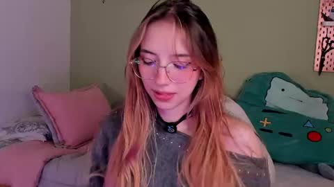 Snapshot of jelly_w5 chatting on July 2026 01:52:01 AM Jelly online show from July 2026 01:52:01 AM