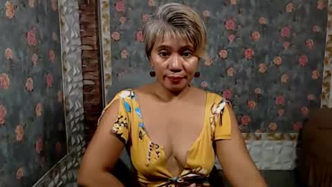 Snapshot of jemm36 chatting on January 2025 12:35:01 PM Jem online show from January 2025 12:35:01 PM