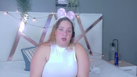 Snapshot of jenacooper__ chatting on June 2026 02:53:02 AM Jena online show from June 2026 02:53:02 AM