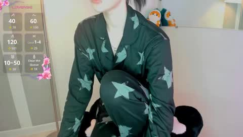 Molly online show from November 2025 11:11:01 AM