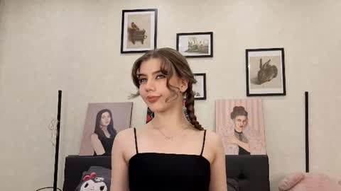 Snapshot of jenie_fire chatting on July 2026 01:24:01 PM Dolly online show from July 2026 01:24:01 PM