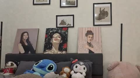 Snapshot of jenie_fire chatting on July 2026 01:28:01 PM Dolly online show from July 2026 01:28:01 PM