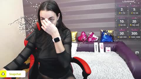 Snapshot of jeniferstone chatting on December 2024 06:13:02 AM Kira online show from December 2024 06:13:02 AM