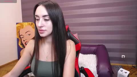 Kira online show from November 2025 08:03:01 AM