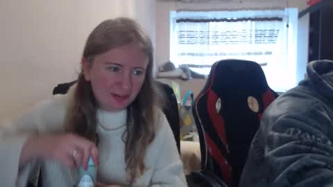 JenisAndPeter online show from March 2026 06:42:01 AM