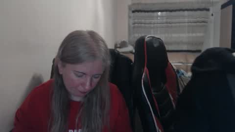 JenisAndPeter online show from April 2026 06:30:01 PM