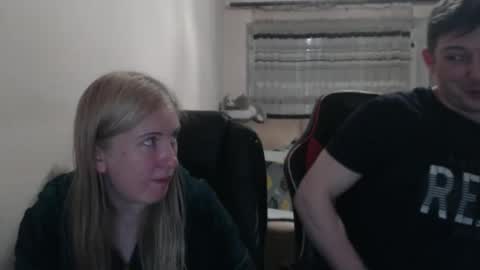 Snapshot of jenisandpeter chatting on April 2026 06:21:02 PM JenisAndPeter online show from April 2026 06:21:02 PM